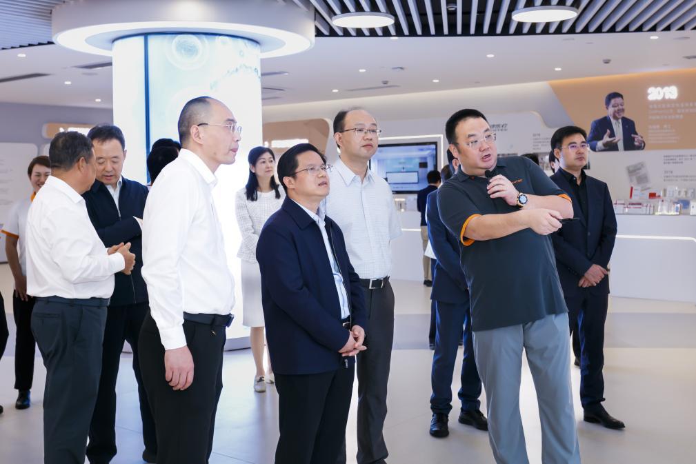 国家药监局副局长雷平一行调研银娱优越会医疗